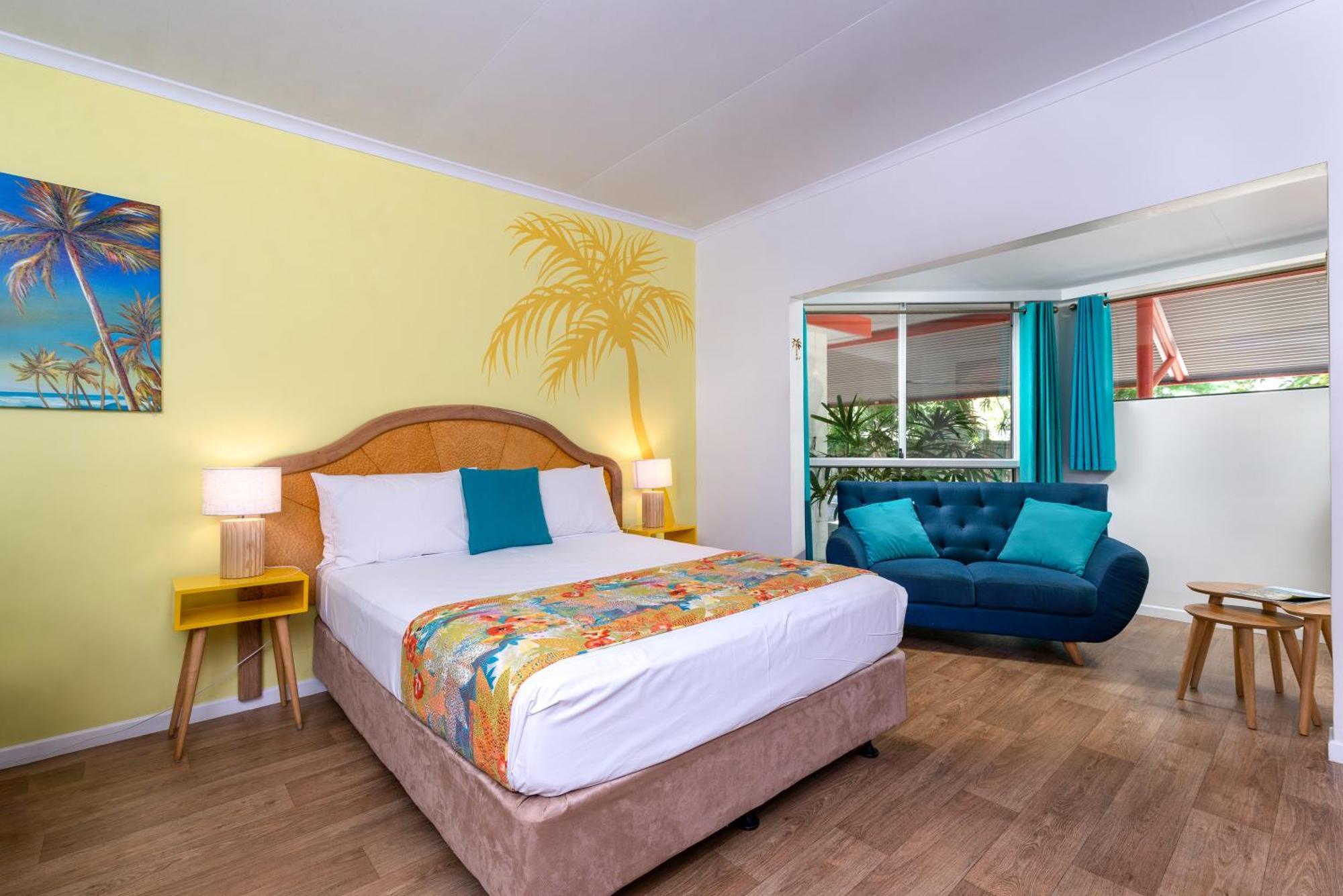 Port Douglas Motel Экстерьер фото